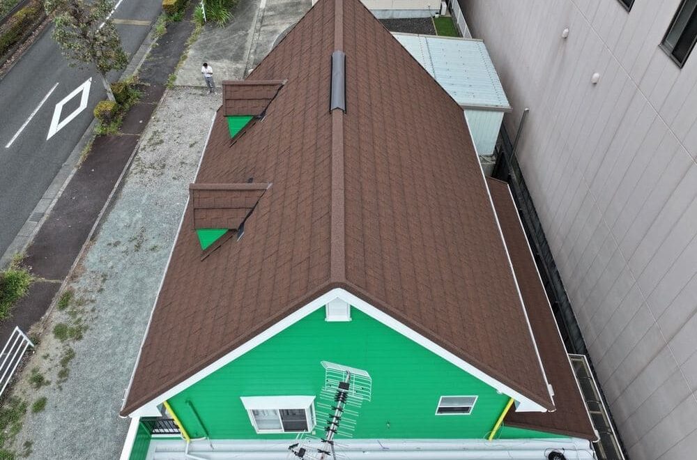 津市の外壁塗装、屋根工事をリペイント匠が施工した写真