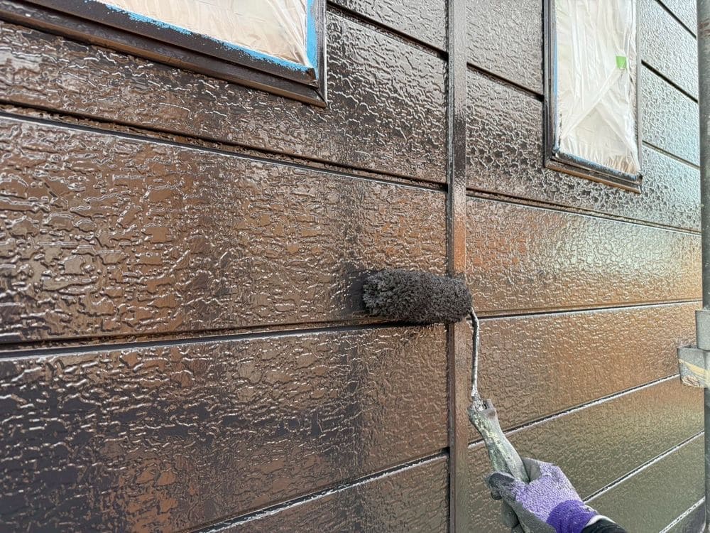 M様(亀山市)外壁‗上塗り 亀山市の外壁塗装をリペイント匠が施工した写真