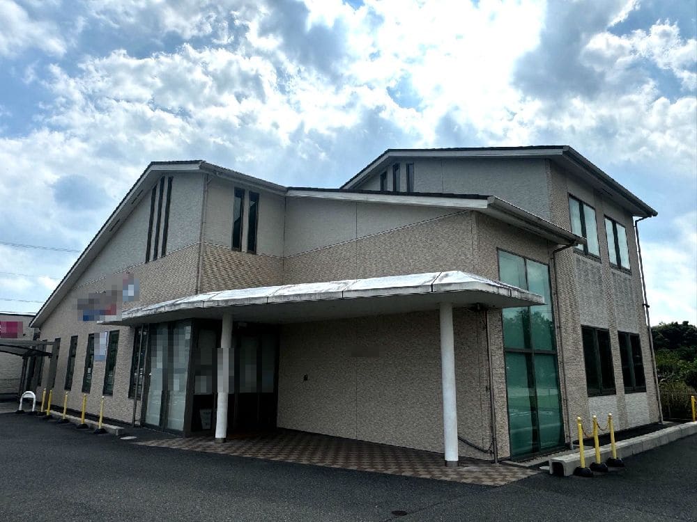 A様(四日市)施工前_外壁全体 (2) 四日市市の外壁塗装、屋根塗装をリペイント匠が施工した写真