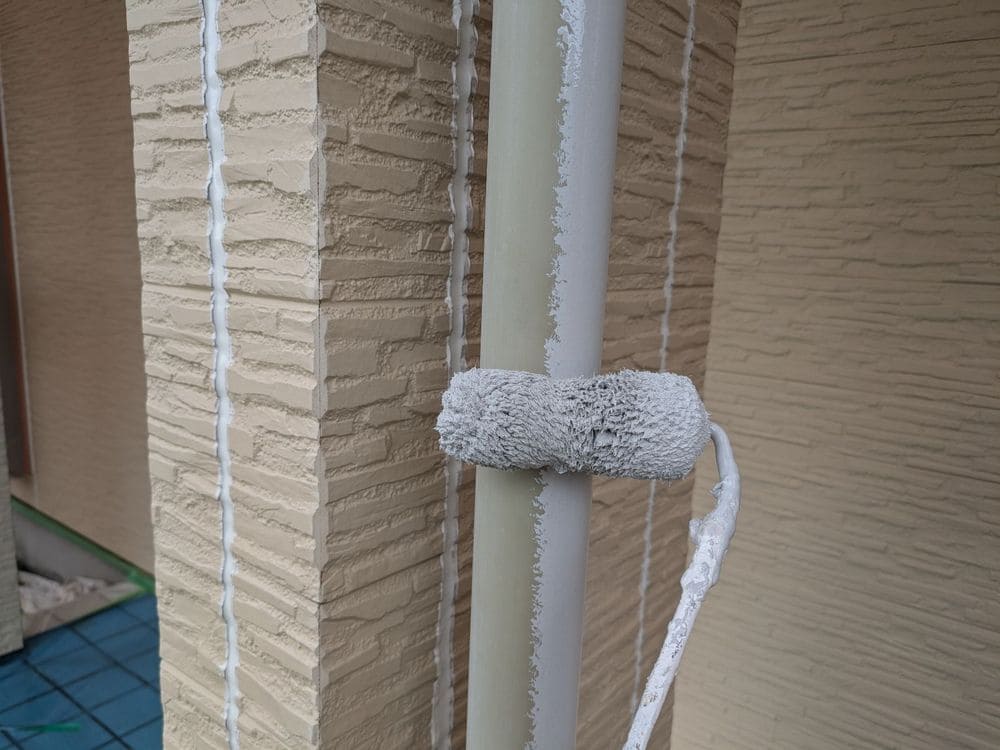 津市久居 N様中塗り 津市の外壁塗装をリペイント匠が施工した写真