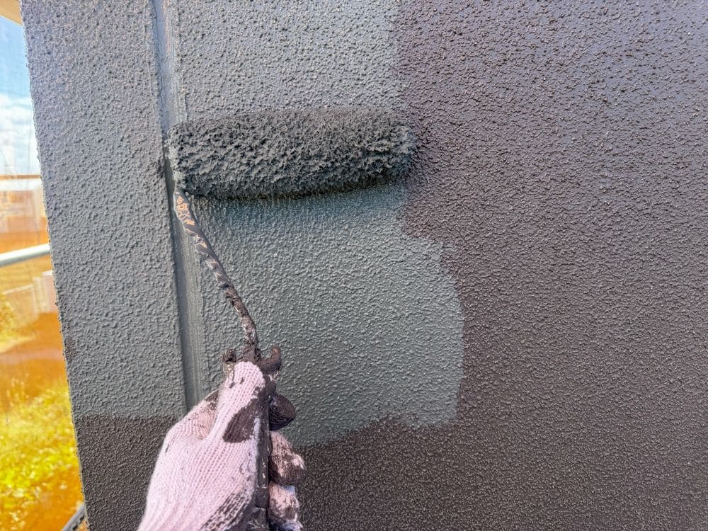 外壁(上塗り1) いなべ市で外壁・屋根塗装をリペイント匠が施工した写真