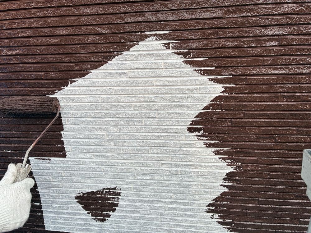 M様(伊勢市)外壁‗中塗り 伊勢市の外壁塗装をリペイント匠が施工した写真