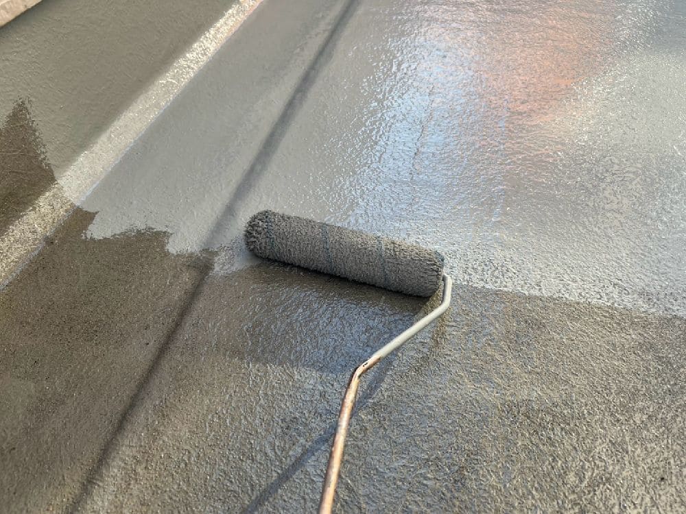 T様(津)防水(トップコート) (2) 津市の外壁塗装、防水工事をリペイント匠が施工した写真