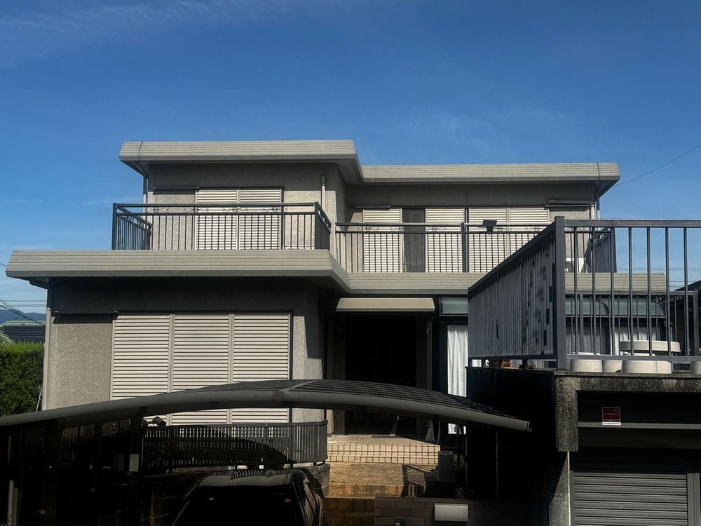 F様(四日市市三滝台)_施工前_外壁全体 四日市市の外壁塗装、屋根塗装をリペイント匠が施工した写真