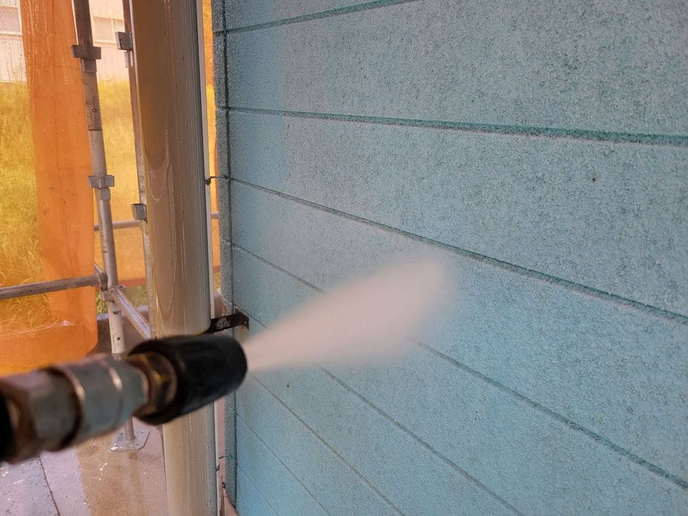 伊賀市の外壁塗装、屋根塗装をリペイント匠が施工した写真