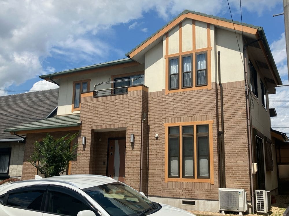 亀山市の外壁塗装をリペイント匠が施工した写真