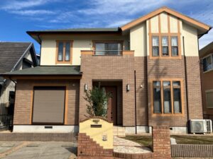 亀山市の外壁塗装をリペイント匠が施工した写真