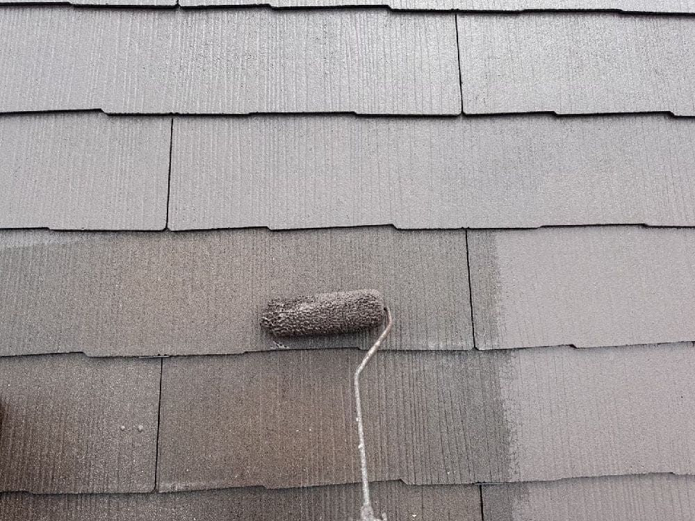 A様(四日市)屋根(中塗り1) 四日市市の外壁塗装、屋根塗装をリペイント匠が施工した写真