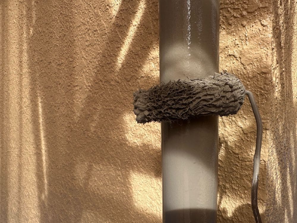 S様(津)樋(上塗り) (3) 津市の外壁塗装、屋根工事をリペイント匠が施工した写真