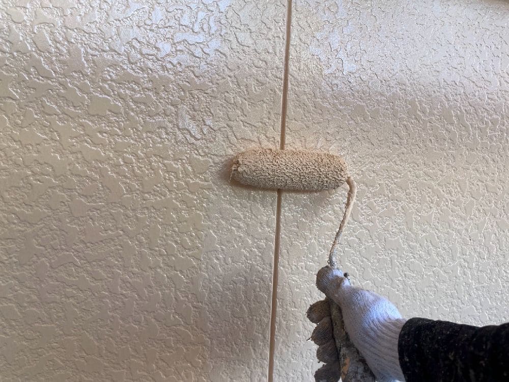 S様(津)外壁(上塗り2) (2) 津市の外壁塗装、屋根工事をリペイント匠が施工した写真