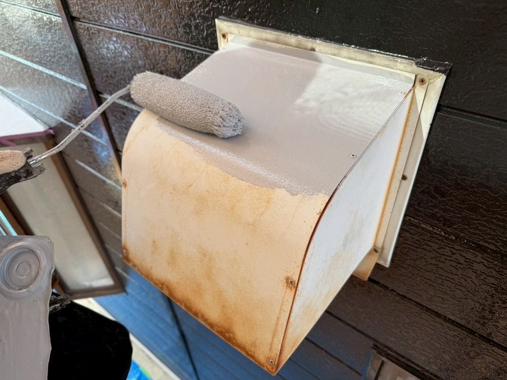 M様(亀山市)換気フード‗1回目 亀山市の外壁塗装をリペイント匠が施工した写真