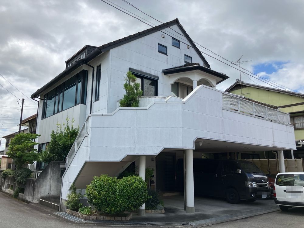 施工前_外壁全体 (2) 松阪市の外壁・屋根塗装と防水工事をリペイント匠が施工した写真