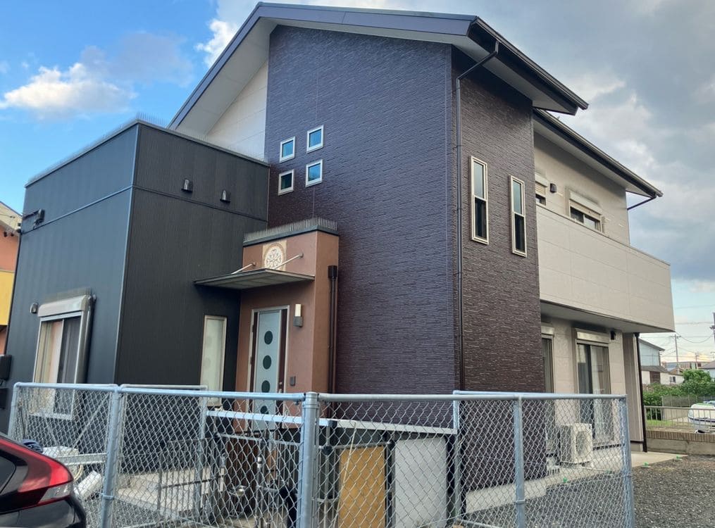 伊勢市の外壁塗装、防水工事をリペイント匠が施工した写真