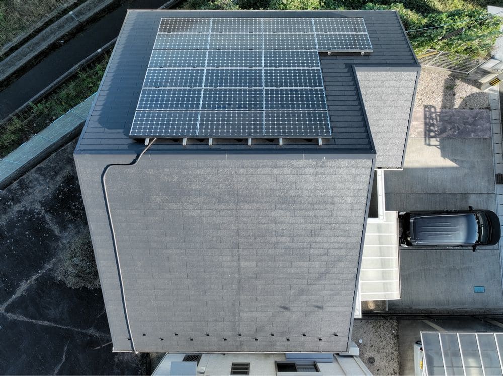 施工後_屋根全体 いなべ市で外壁・屋根塗装をリペイント匠が施工した写真