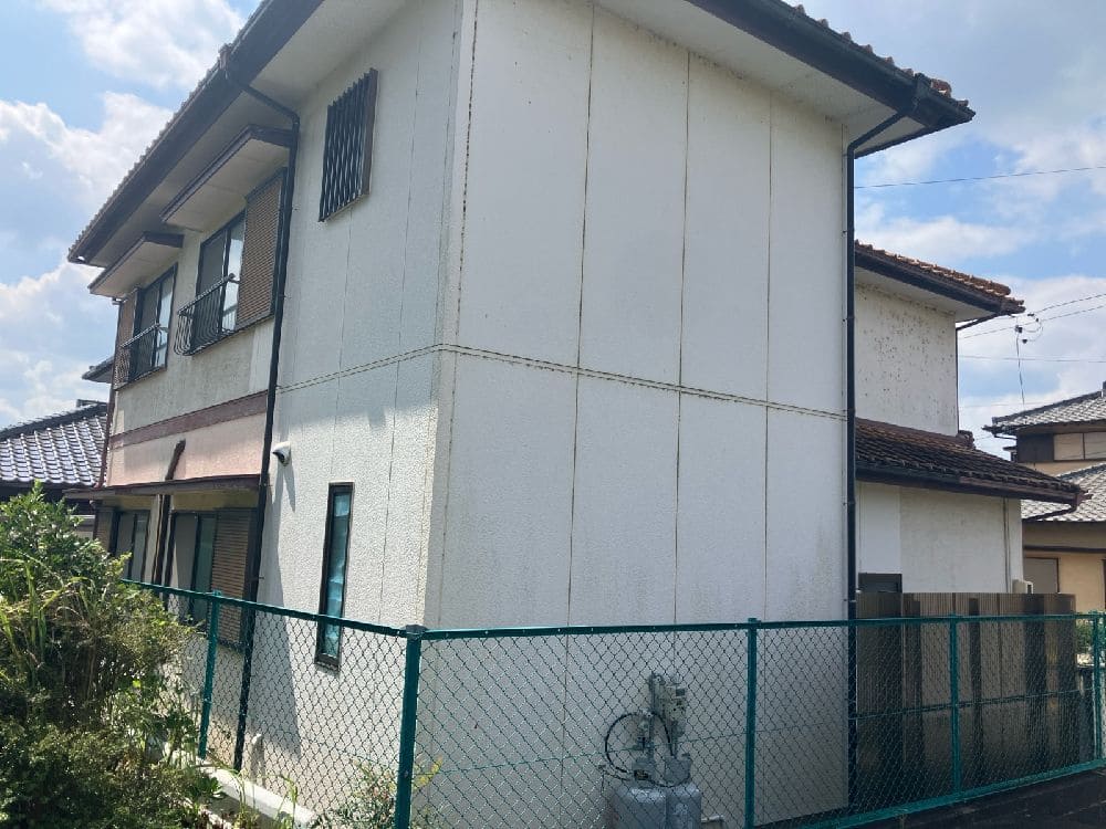 S様(津)施工前_外壁全体 (5) 津市の外壁塗装、屋根工事をリペイント匠が施工した写真