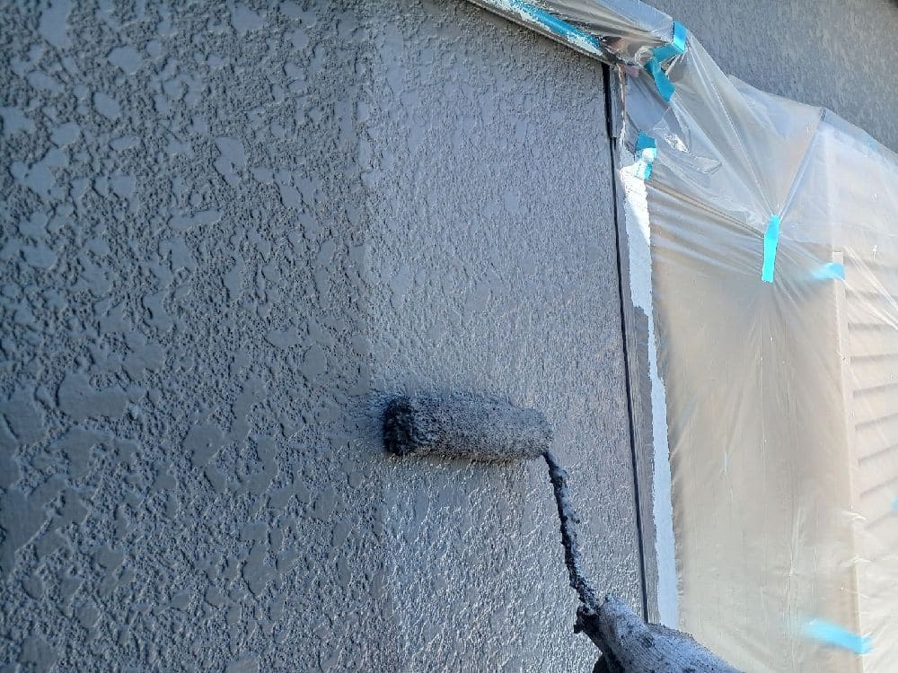 F様(四日市)外壁(上塗り1) 四日市市の外壁塗装、屋根塗装をリペイント匠が施工した写真