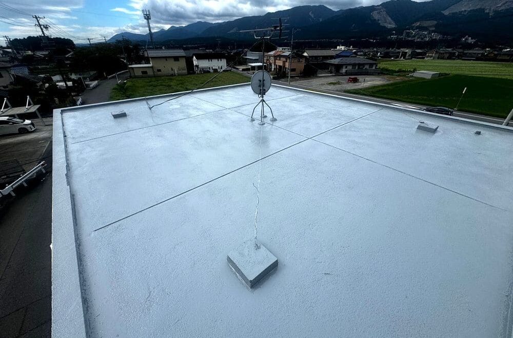 いなべ市の防水工事をリペイント匠が施工した写真