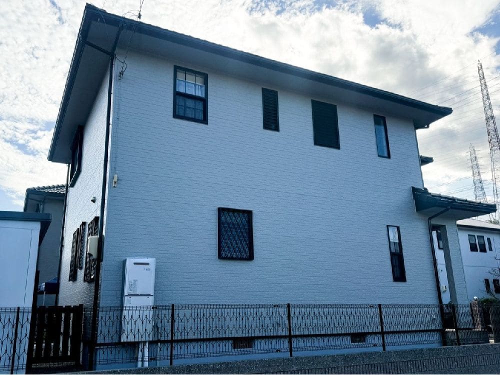 四日市市の外壁塗装、防水工事をリペイント匠が施工した写真