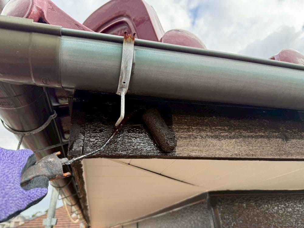 M様(亀山市)鼻隠し‗1回目 亀山市の外壁塗装をリペイント匠が施工した写真