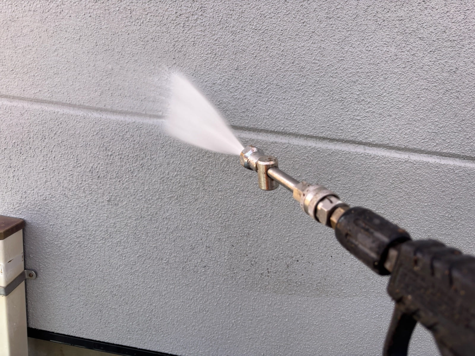 伊勢市の外壁塗装、屋根塗装をリペイント匠が施工した写真