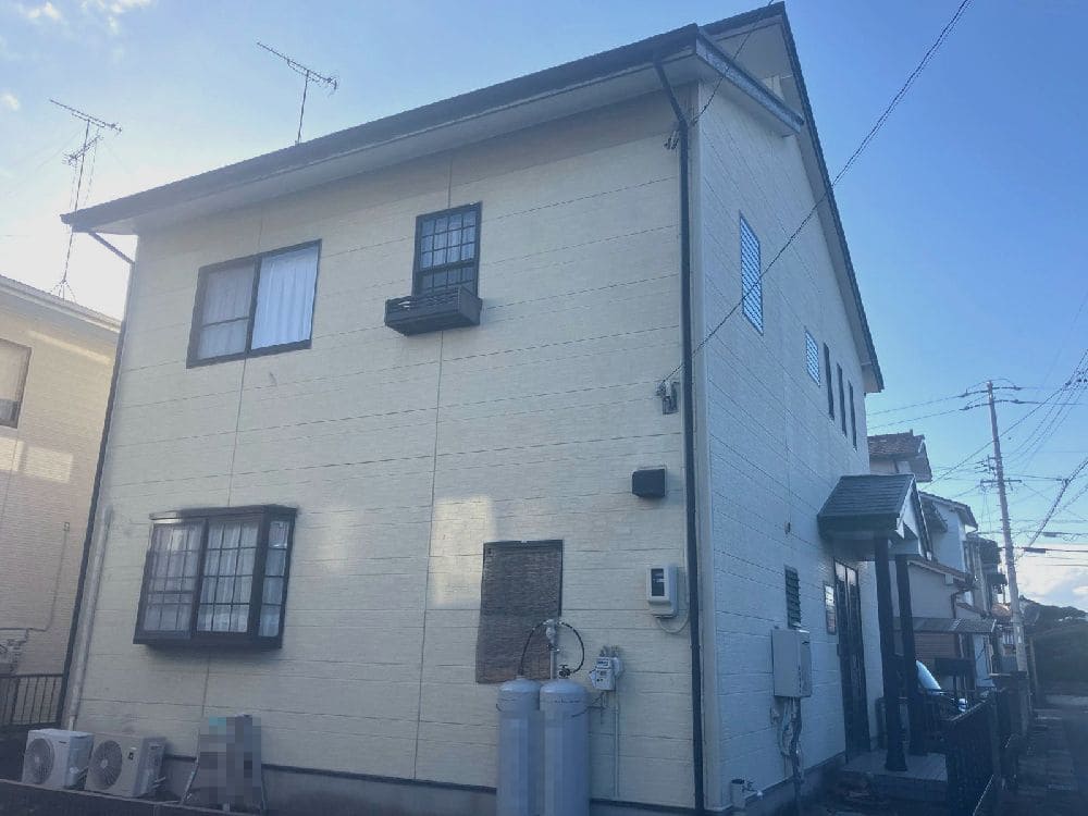 H様(津)施工前 (7) 津市の外壁塗装、屋根工事をリペイント匠が施工した写真