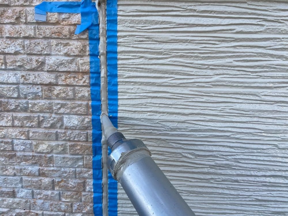 A様(四日市)シール(打設目地) 四日市市の外壁塗装、屋根塗装をリペイント匠が施工した写真