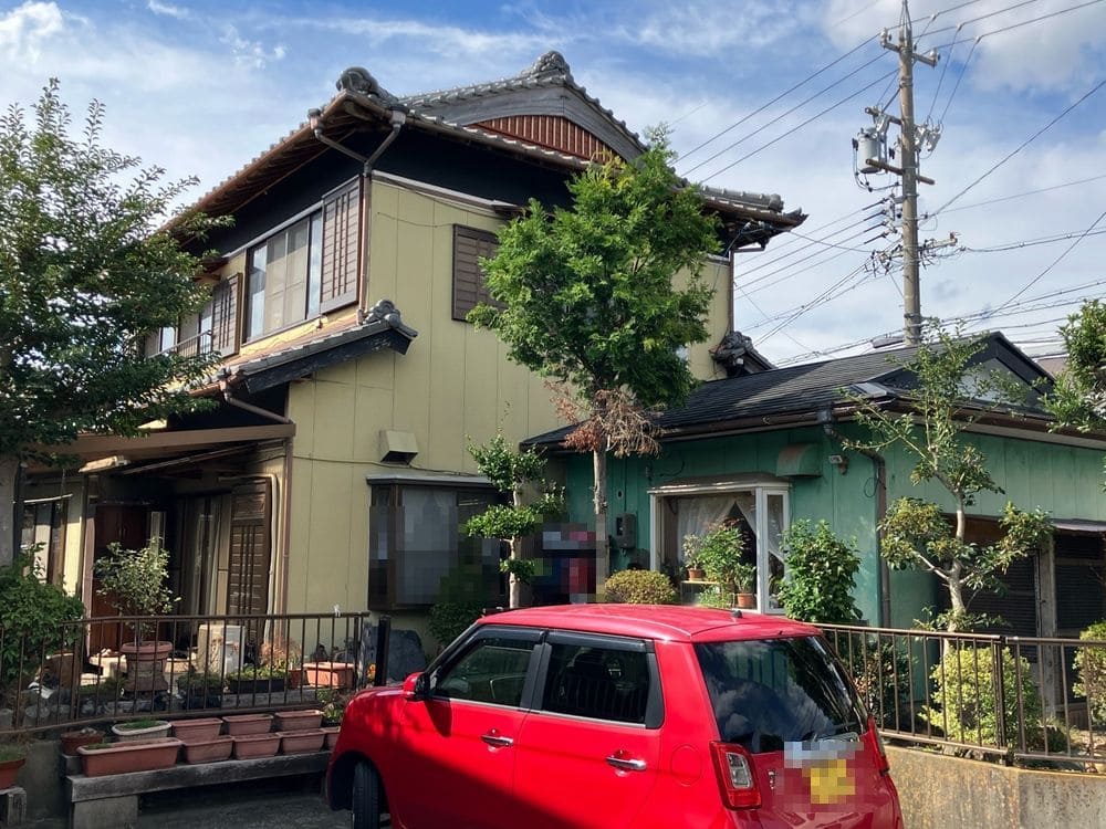 S様(亀山市)外壁‗施工前 亀山市で外壁・屋根塗装をリペイント匠が施工した写真