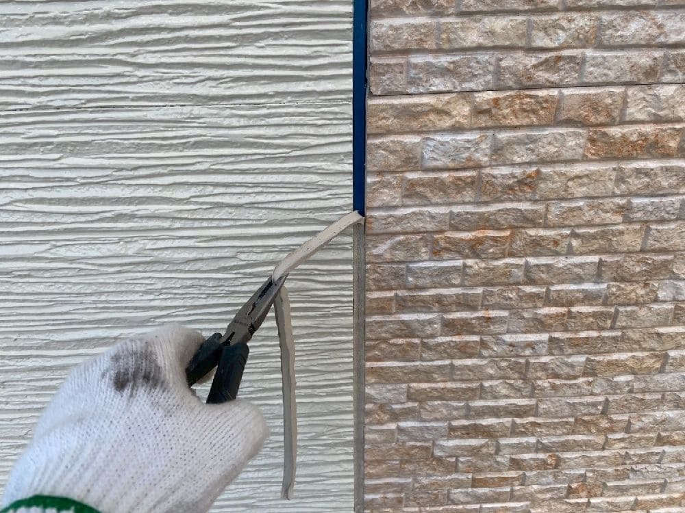 A様(四日市)シール(撤去) 四日市市の外壁塗装、屋根塗装をリペイント匠が施工した写真