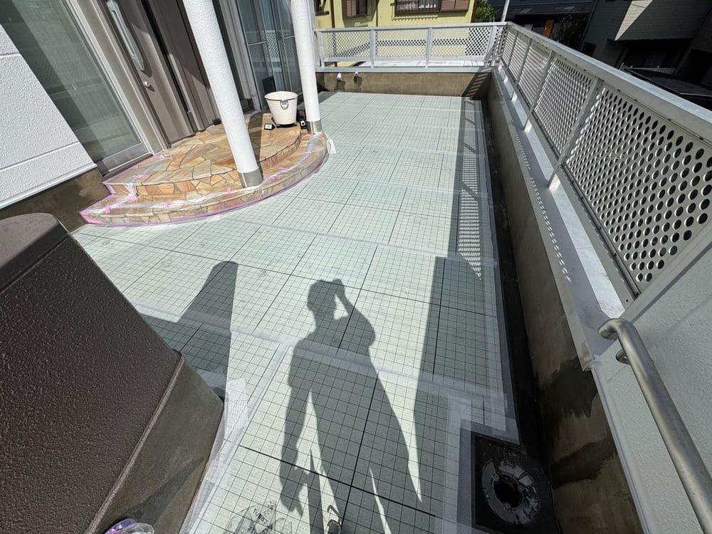 防水シート貼り 松阪市の外壁・屋根塗装と防水工事をリペイント匠が施工した写真