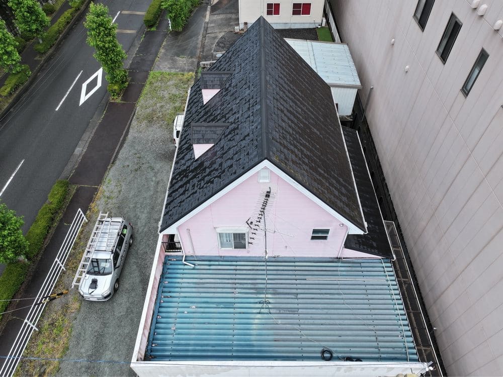 津市の外壁塗装、屋根工事をリペイント匠が施工した写真