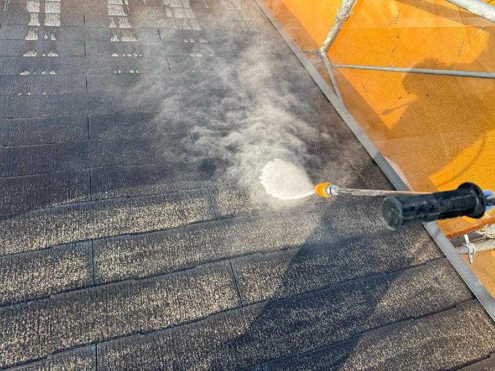 I様(四日市)高圧洗浄(外壁) (7) 四日市市の外壁塗装、屋根塗装、防水工事をリペイント匠が施工した写真