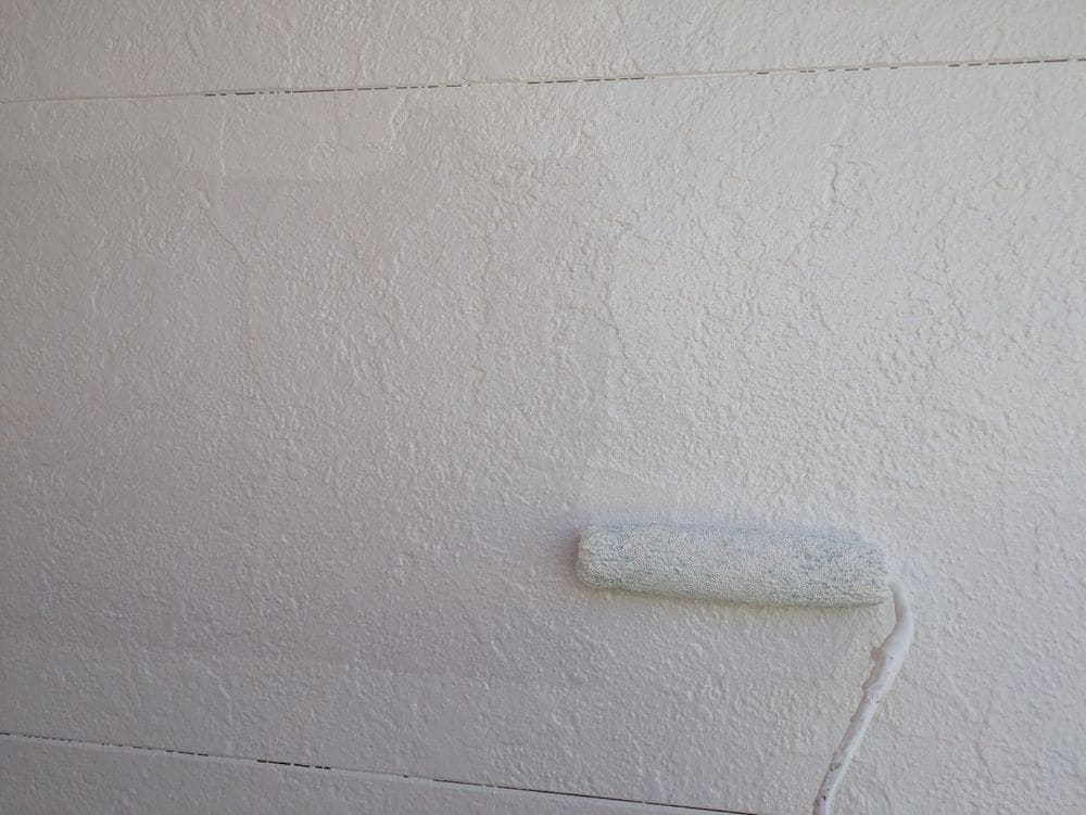 亀山市_T様_外壁上塗り 亀山市の外壁塗装、防水工事をリペイント匠が施工した写真