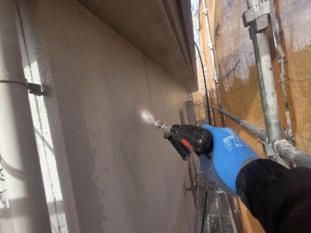 四日市市の外壁塗装、防水工事をリペイント匠が施工した写真