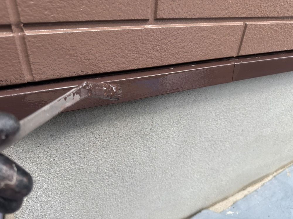 津市久居 K様水切り中塗り 津市の外壁塗装、防水工事をリペイント匠が施工した写真