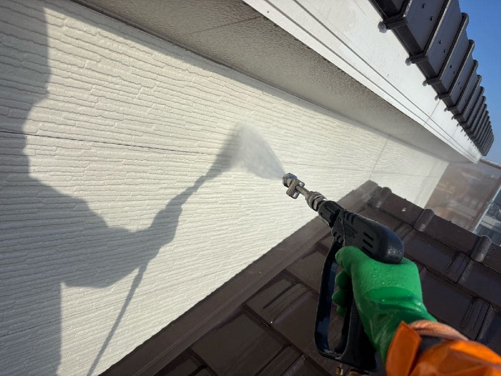 津市の外壁塗装、防水工事をリペイント匠が施工した写真