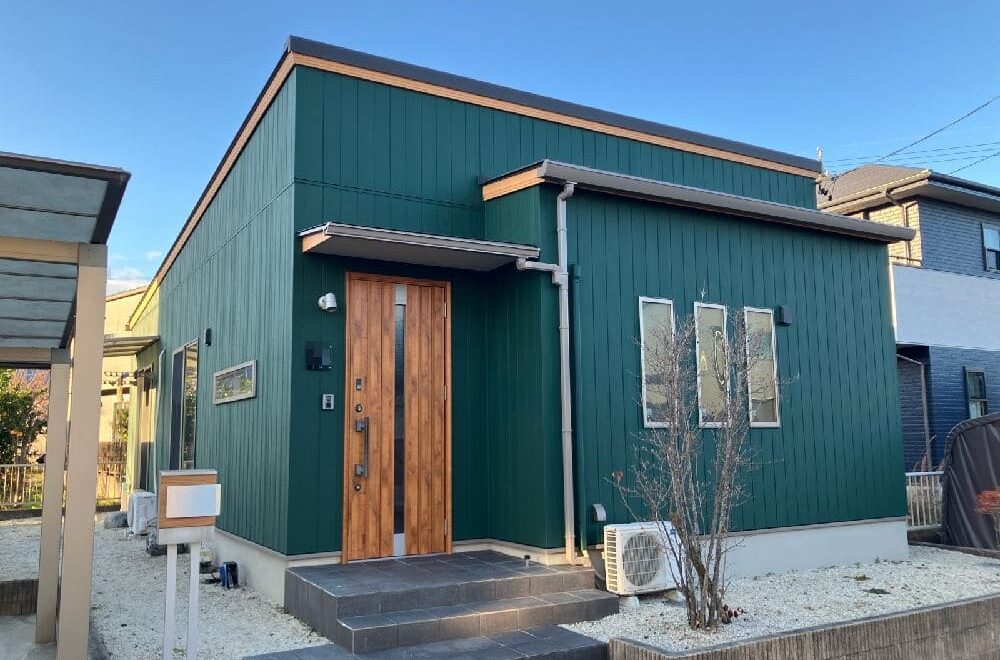 三重郡菰野町の外壁塗装をリペイント匠が施工した写真