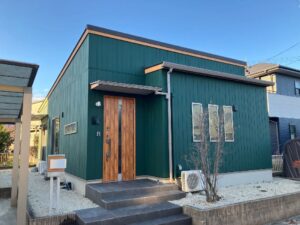 三重郡菰野町の外壁塗装をリペイント匠が施工した写真