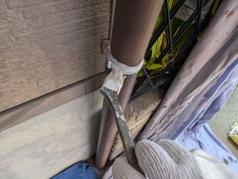 T様(伊勢市)樋‗1回目 伊勢市の外壁・屋根塗装をリペイント匠が施工した写真