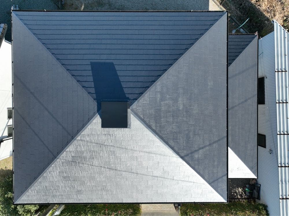 K様鈴鹿市_施工後_屋根全体 鈴鹿市の外壁塗装、屋根塗装をリペイント匠が施工した写真