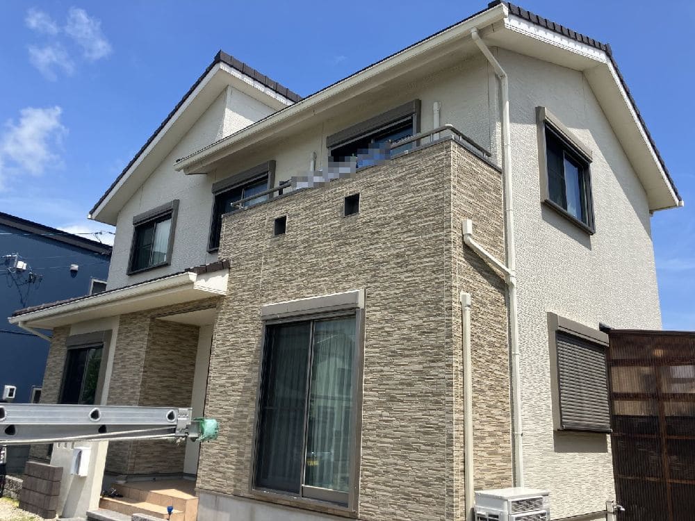 津市の外壁塗装、防水工事をリペイント匠が施工した写真