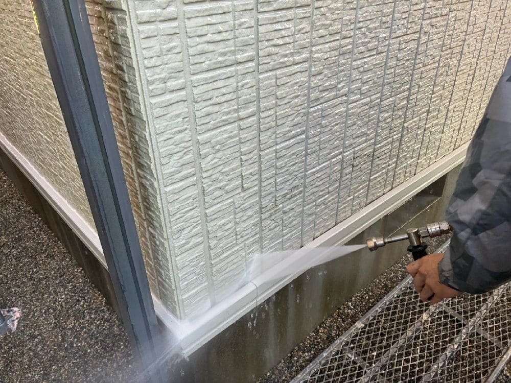 津市の外壁塗装、屋根塗装をリペイント匠が施工した写真