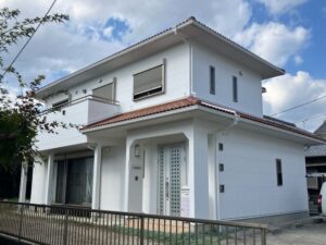 亀山市の外壁塗装、防水工事をリペイント匠が施工した写真