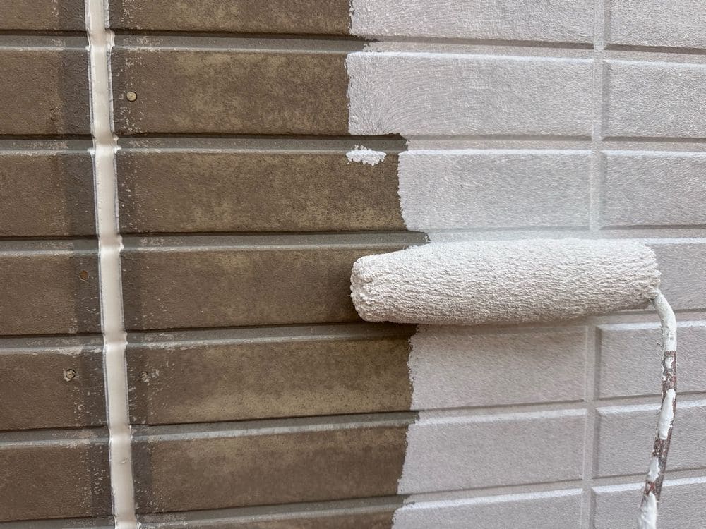 N様(伊勢市)外壁_下塗り 伊勢市の外壁塗装をリペイント匠が施工した写真