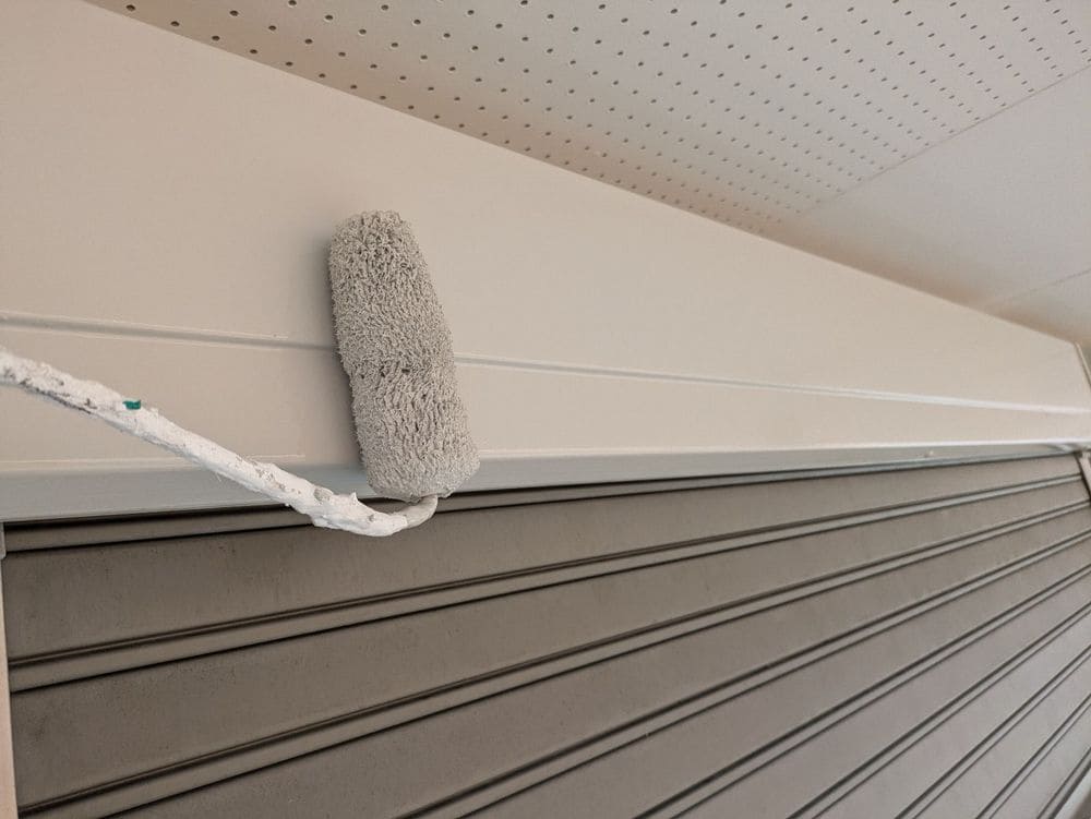 亀山市_T様_シャッターボックス3回目 亀山市の外壁塗装、防水工事をリペイント匠が施工した写真