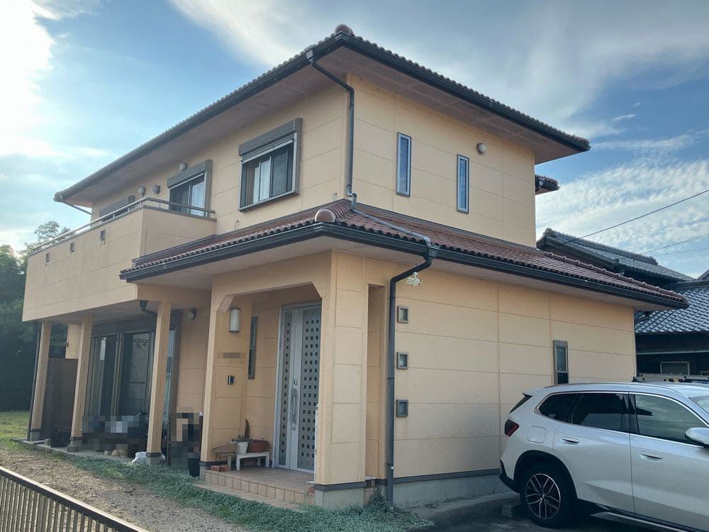 亀山市_T様_施工前_全体2 亀山市の外壁塗装、防水工事をリペイント匠が施工した写真