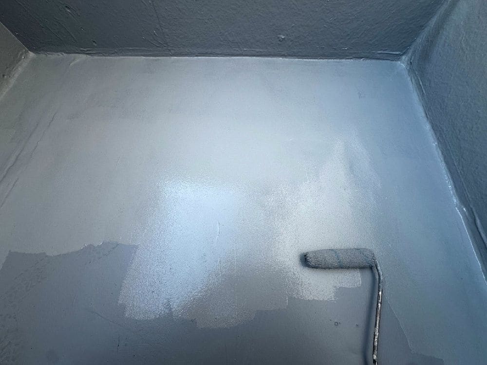 I様(四日市)防水(トップコート) 四日市市の外壁塗装、防水工事をリペイント匠が施工した写真