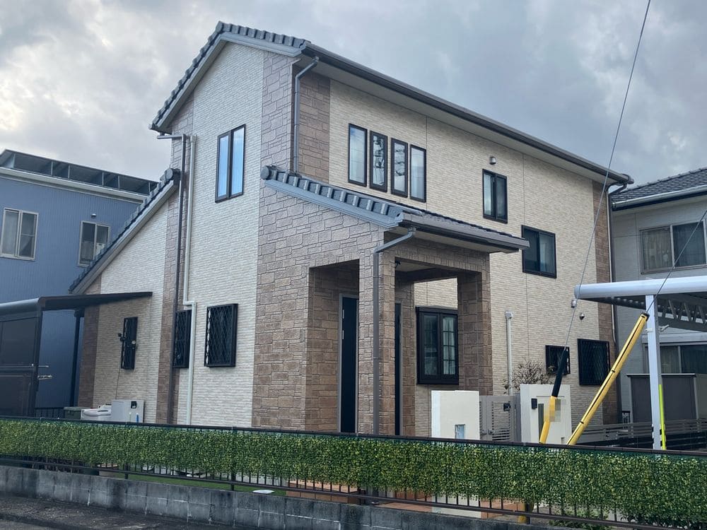 S様_鈴鹿市_全体2_施工後 鈴鹿市の外壁塗装をリペイント匠が施工した写真