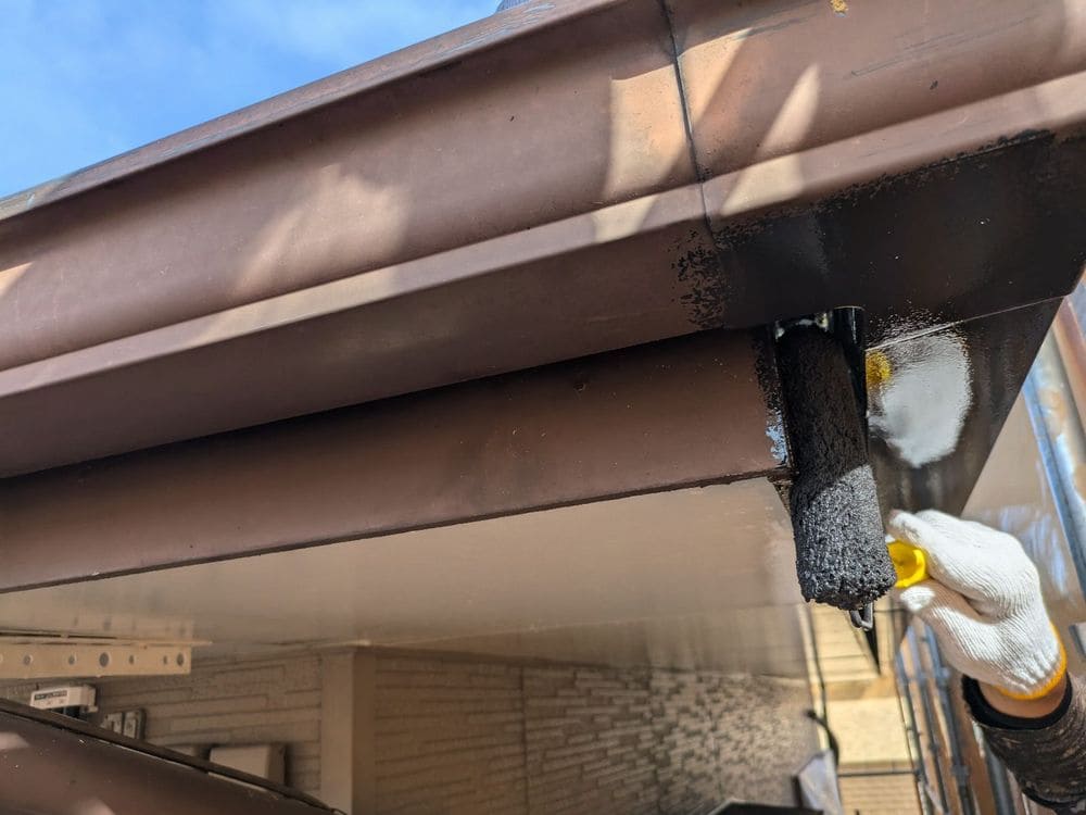 T様(伊勢市)鼻隠し‗1回目 伊勢市の外壁・屋根塗装をリペイント匠が施工した写真