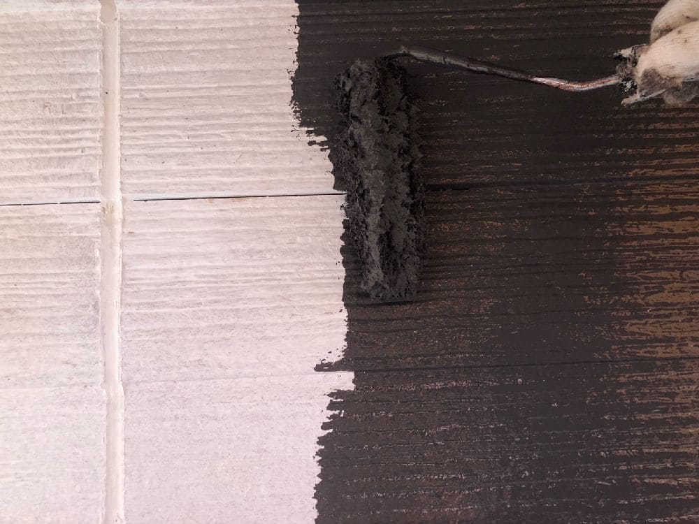 S様(津)_外壁(中塗り1) 津市の外壁塗装をリペイント匠が施工した写真