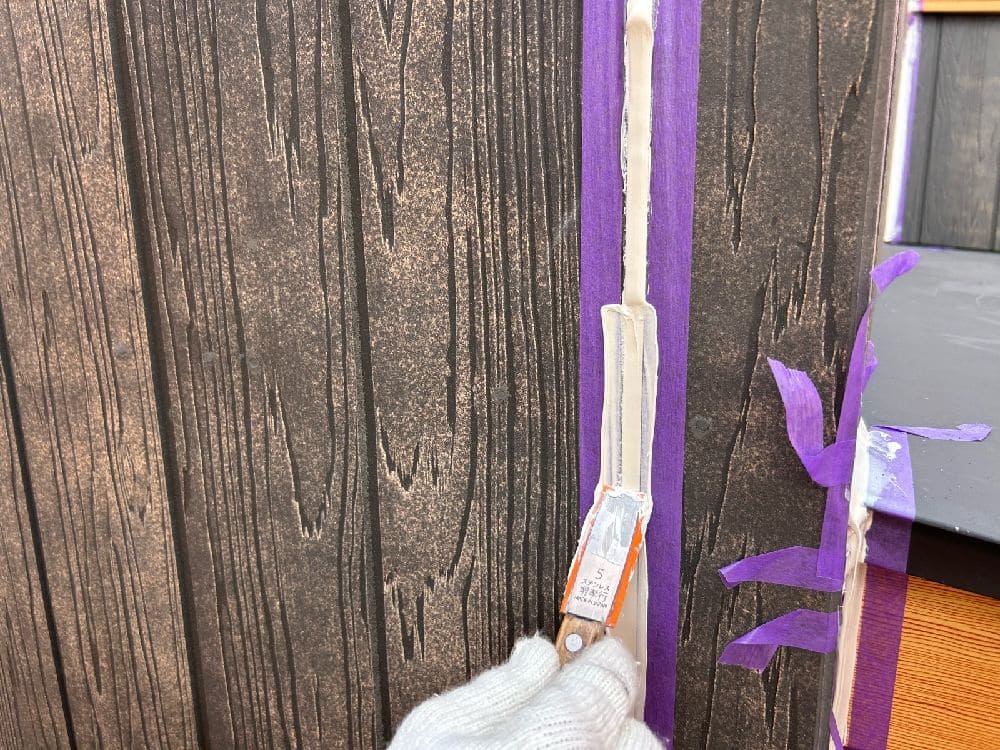 K様(菰野町)シール(打ちならし) 三重郡菰野町の外壁塗装をリペイント匠が施工した写真